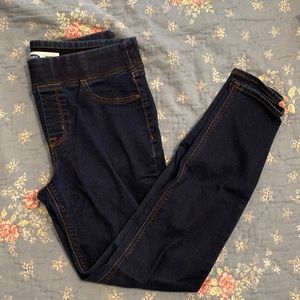EUC Old Navy Size 10 Rockstar Jeggings